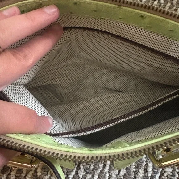 Dooney & Bourke Green Yellow Ostrich Embossed Leather Shoulder Bag Barrel Style - Picture 12 of 12